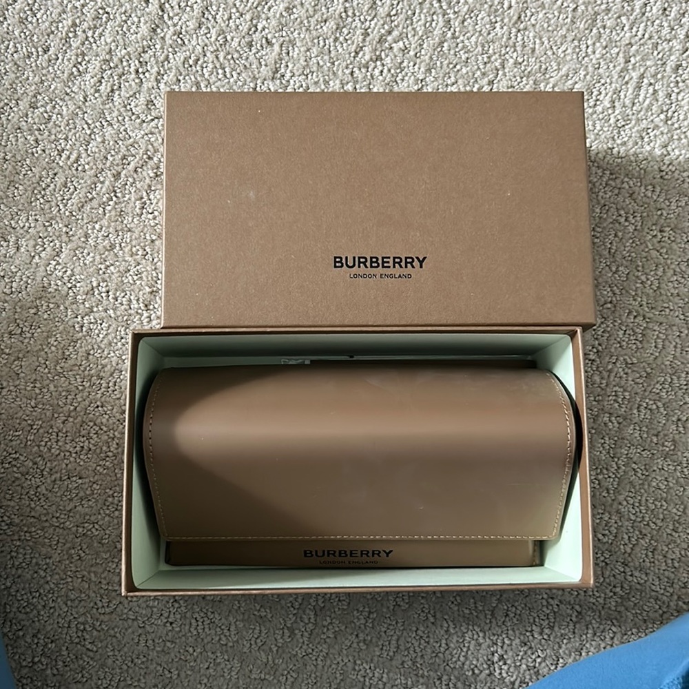 Burberry box and sunglasses case